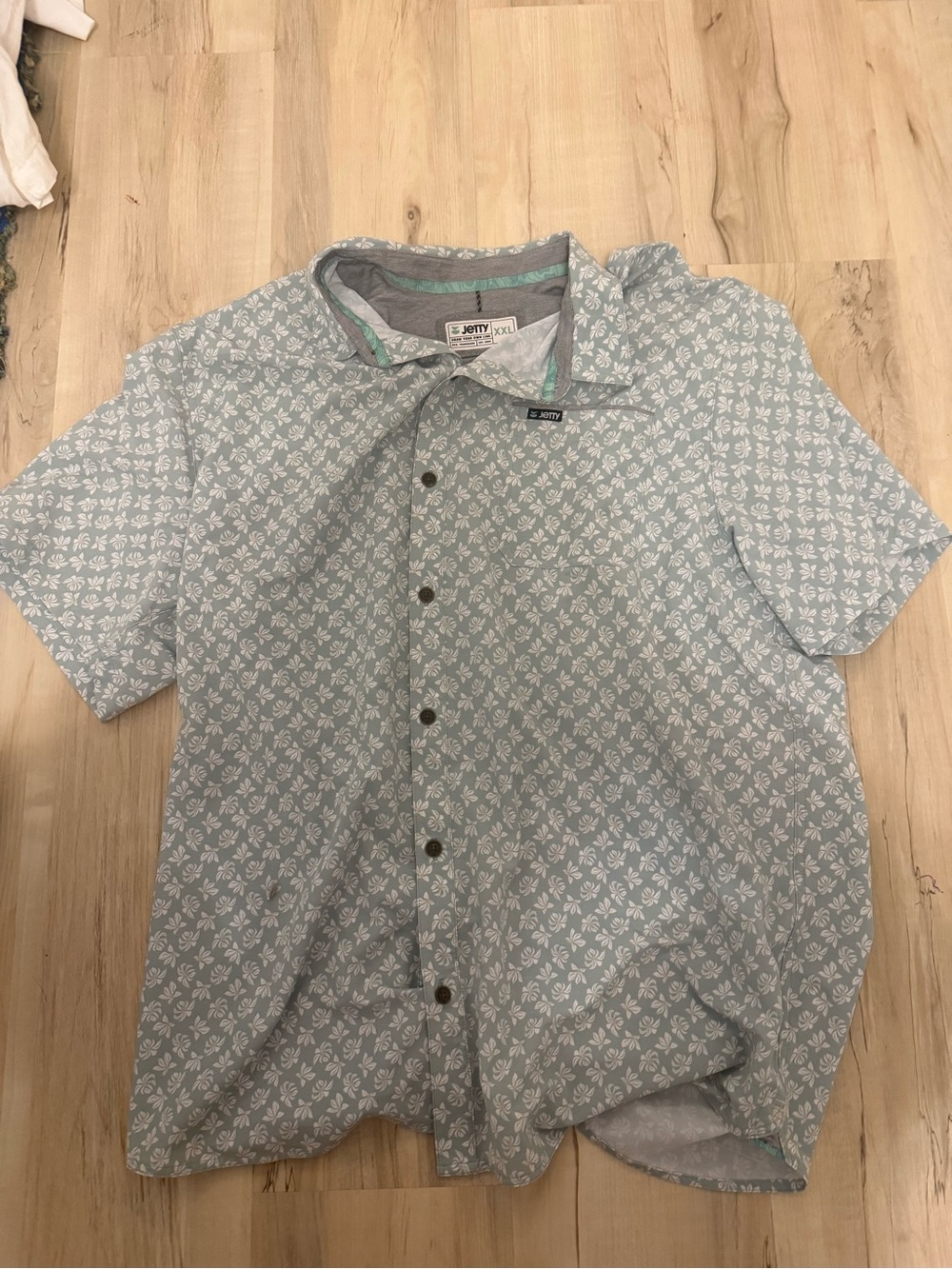 Jetty Light Gray Short-Sleeve Button-Down Shirt with White Leaf Print